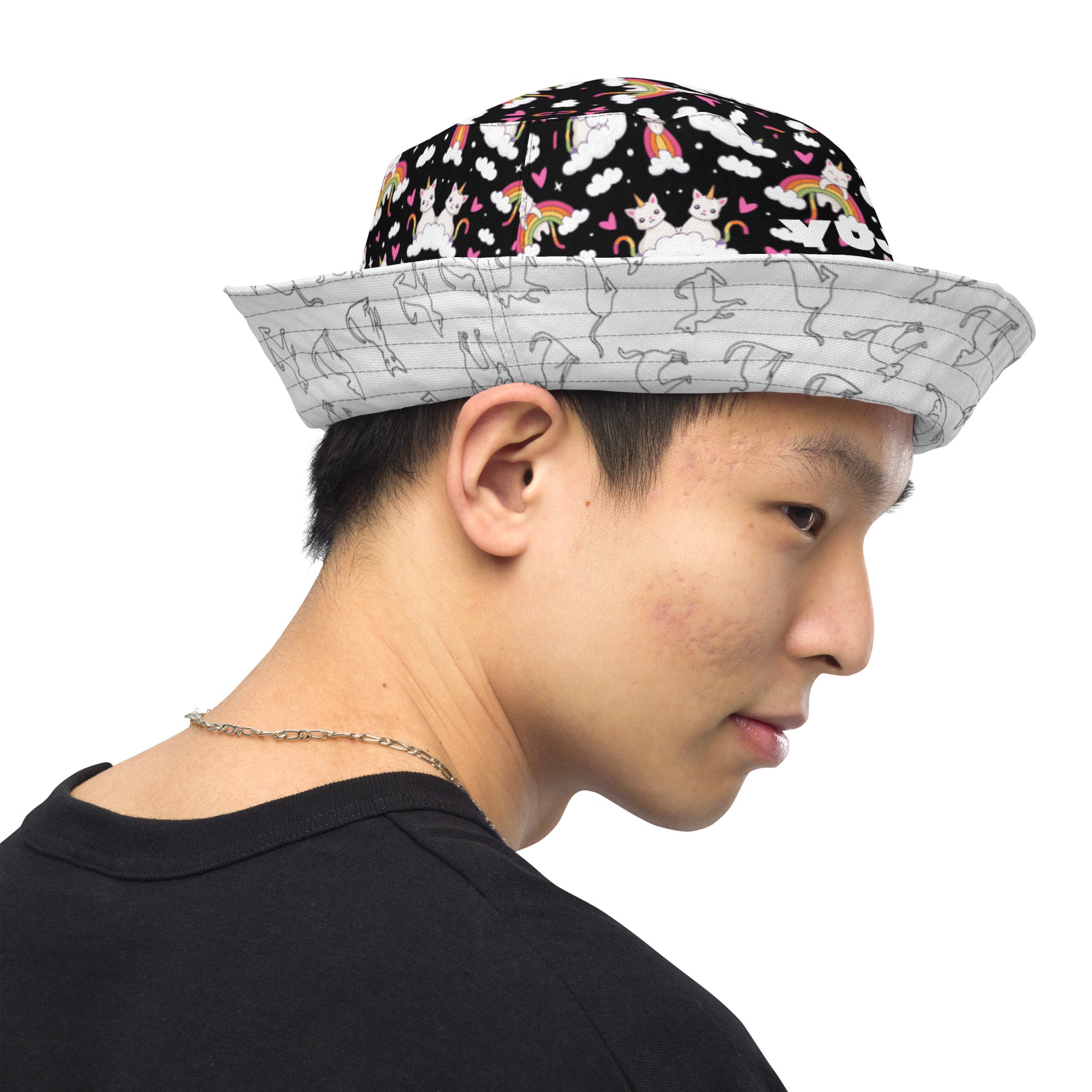 Black and White Reversible Bucket Hat | Yūjin Japanese Anime Streetwear Clothing