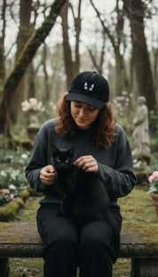 Chapeau en velours côtelé chat étonné