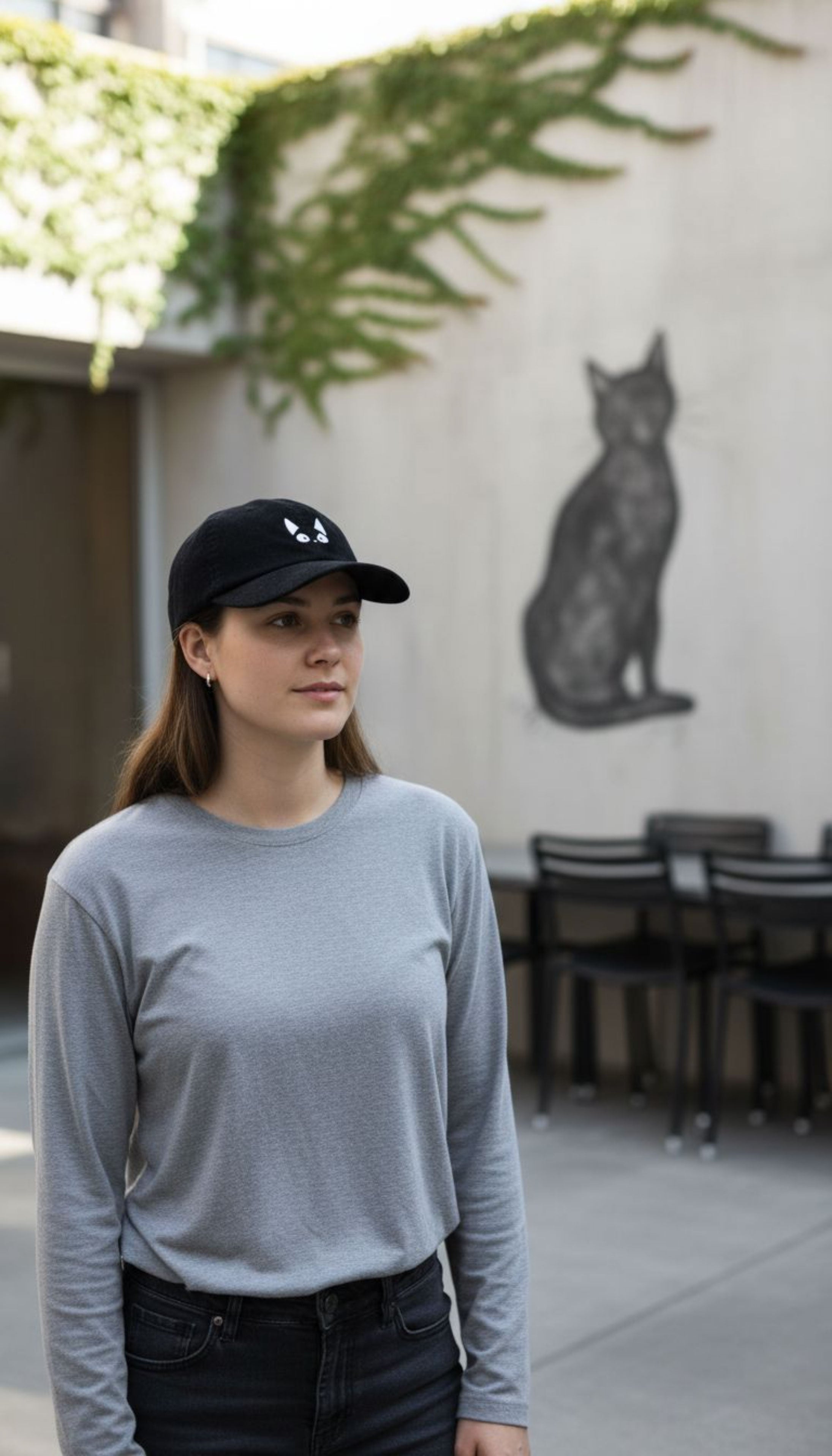 Chapeau en velours côtelé chat étonné