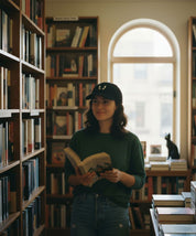 Chapeau en velours côtelé chat étonné